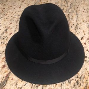 New! Fedora hat. Men’s; Makins. Perfect condition